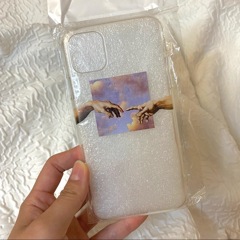 (SOLD) iPhone 11 Case + Protectors 💜